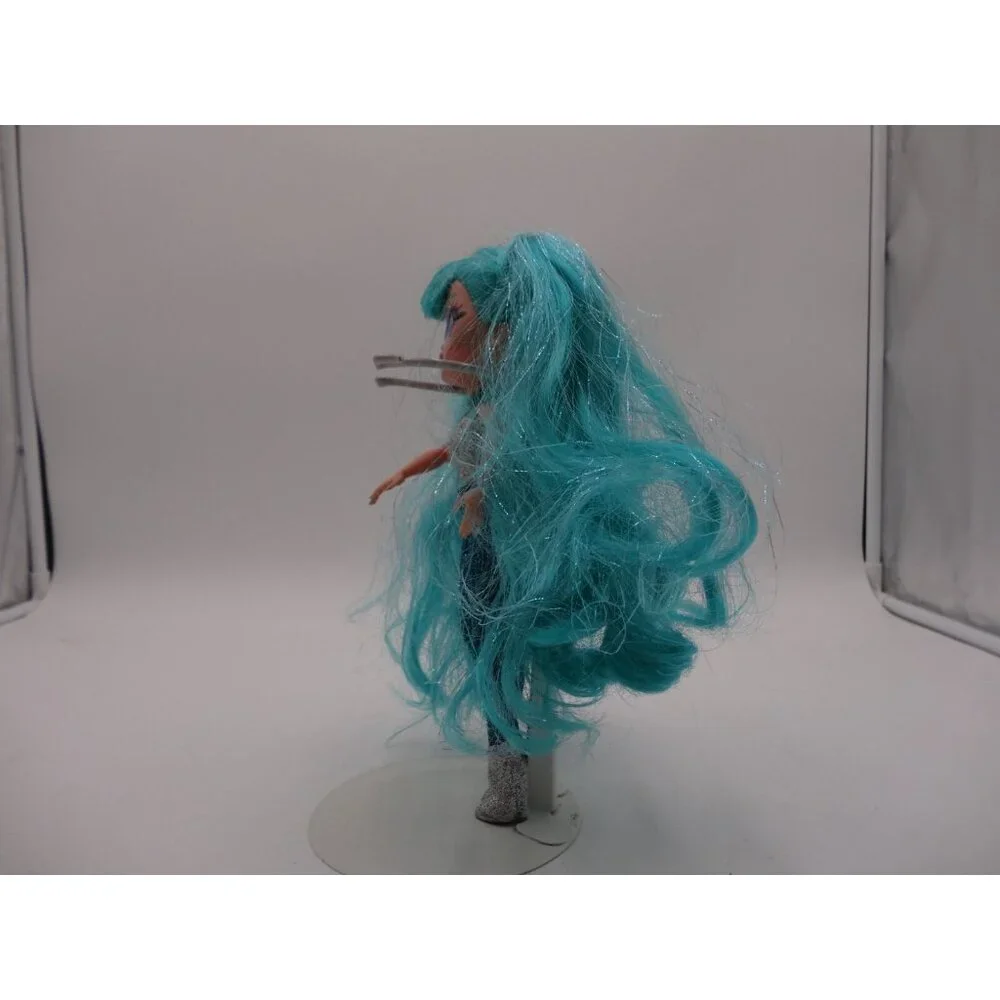 LOL Surprise OMG‎ Winter Disco Cosmic Nova Fashion Girl Doll Kitty Fuzzy Fan